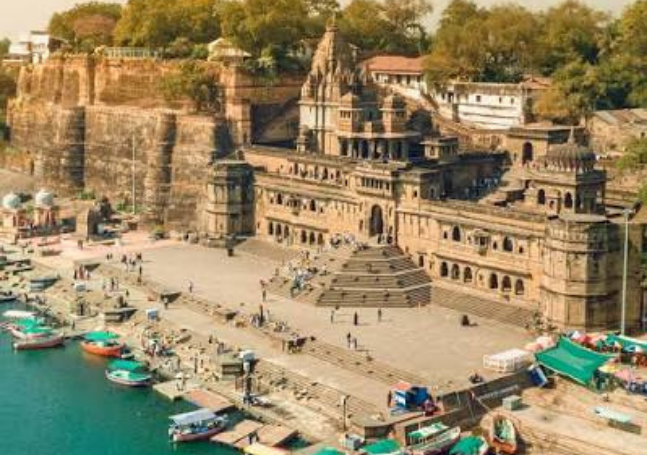 Maheshwar Ghats
